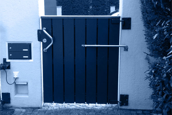 Ferme-portails et ferme-portes